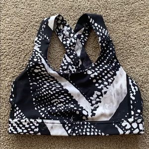 Lululemon energy bra. Size 4